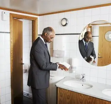 Podajalnik brisač zloženk Tork Elevation H2 veliki beli