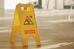 Vse o opozorilnih tablah!