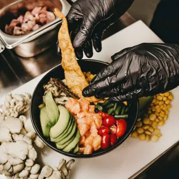 Rokavice nitril Reflexx N81, tanke, brez pudra, črne