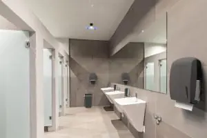 Kakšna je ustrezna višina za namestitev podajalnikov?