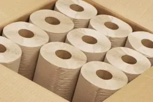 Papirnate brisače reciklirane v roli