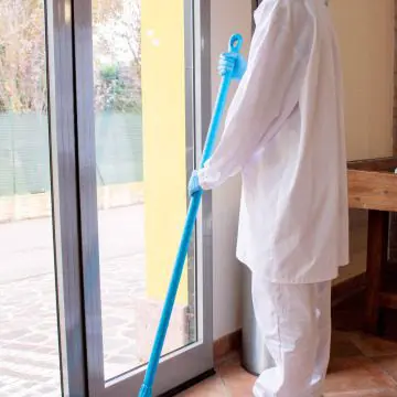 Higienska metla Igeax, modra, srednja trdota 50cm živliska industrija Vikan