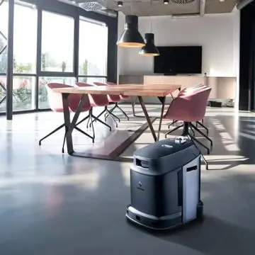 Robotski čistilni stroj Gausium Phantas