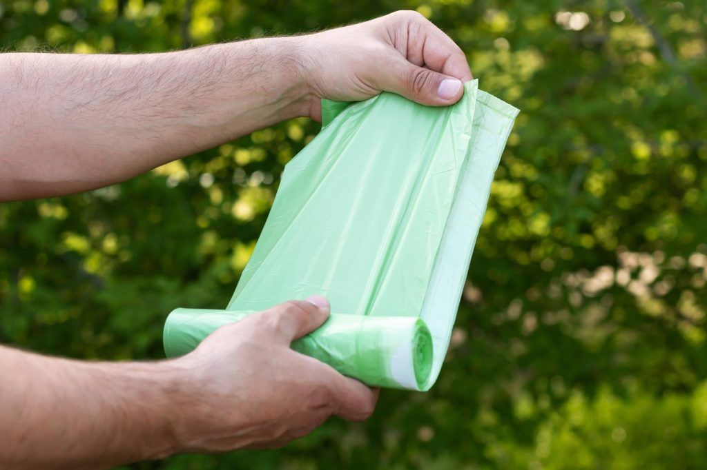 Zelene biorazgradljive vrečke v rolli