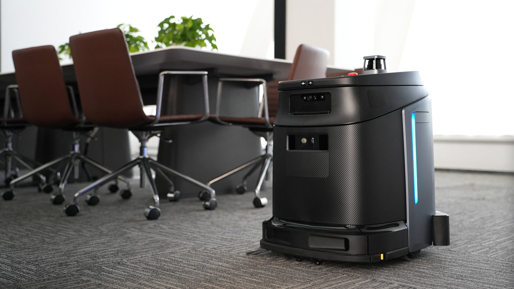 Čistilni robot za pisarne — kaj mora izpolniti profesionalni stroj?